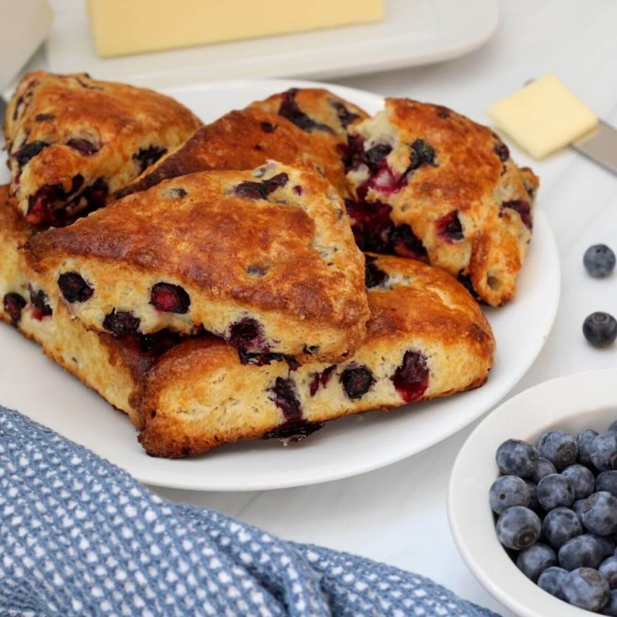 Homemade Gluten-Free Lemon Blueberry Scones: Fluffy & Easy